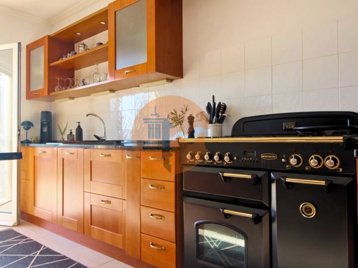 Image No.5-4 Bed House for sale