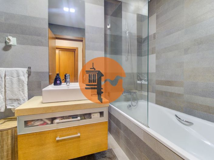 Image No.28-2 Bed Apartment for sale