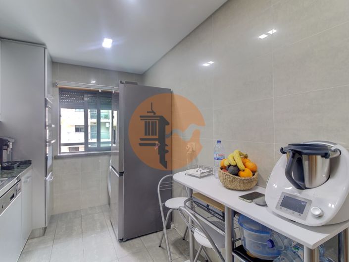 Image No.33-2 Bed Apartment for sale