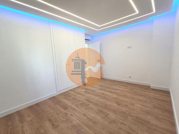 Image No.27-2 Bed Apartment for sale