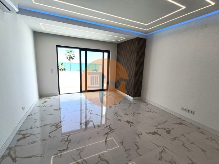 Image No.32-2 Bed Apartment for sale