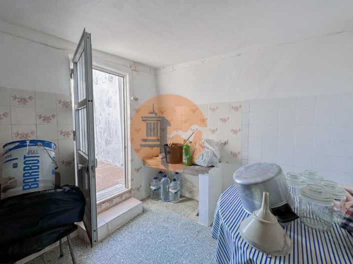 Image No.19-2 Bed House for sale