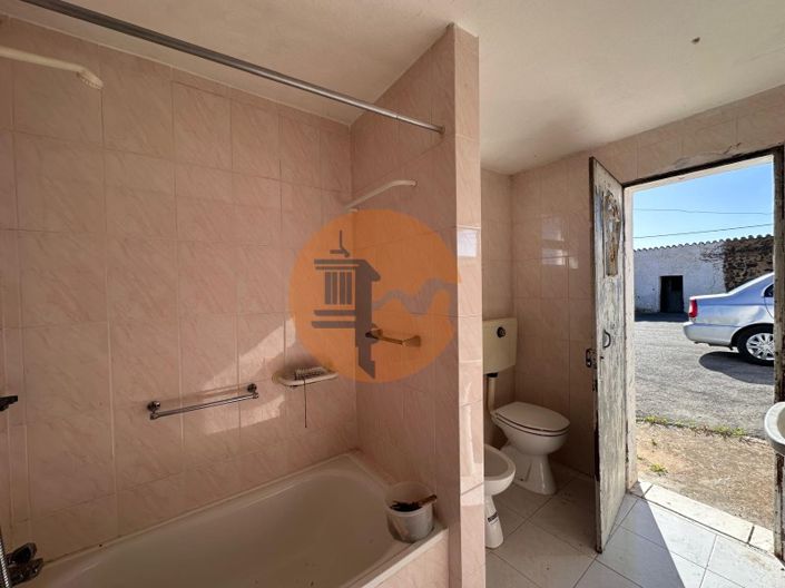 Image No.36-2 Bed House for sale