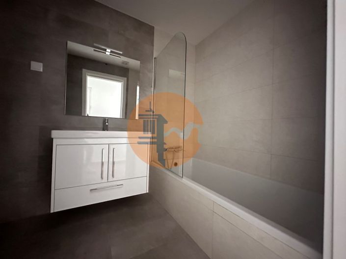 Image No.11-4 Bed House for sale