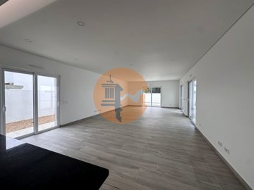 id00a77b01-0000-0500-0000-000014a10899