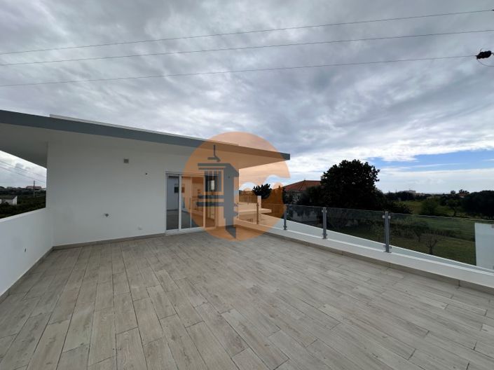 Image No.31-4 Bed House for sale