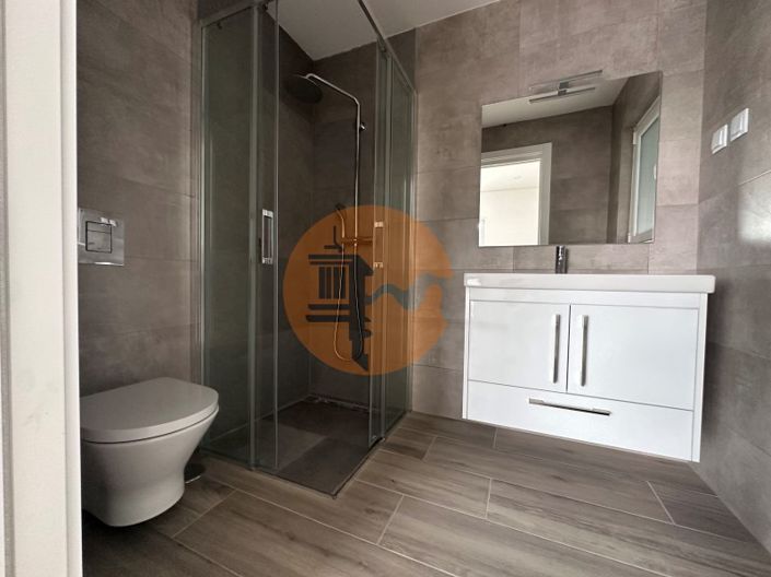 Image No.39-4 Bed House for sale