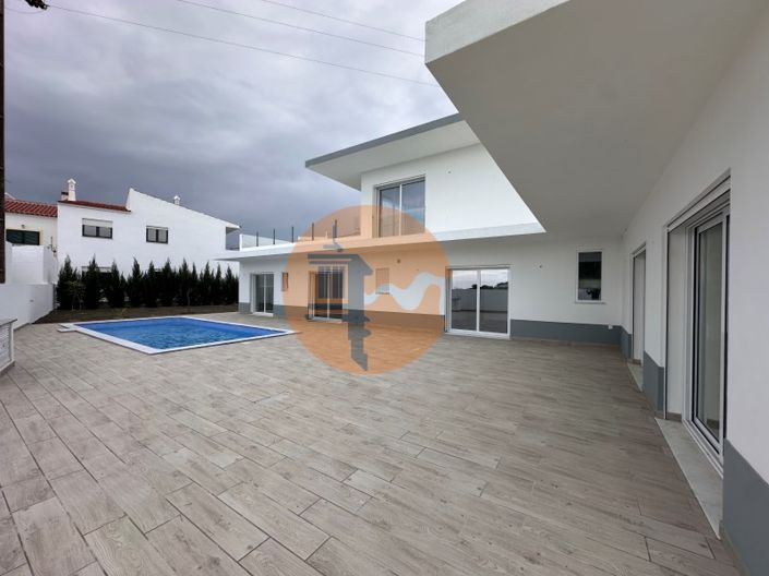 Image No.4-4 Bed House for sale