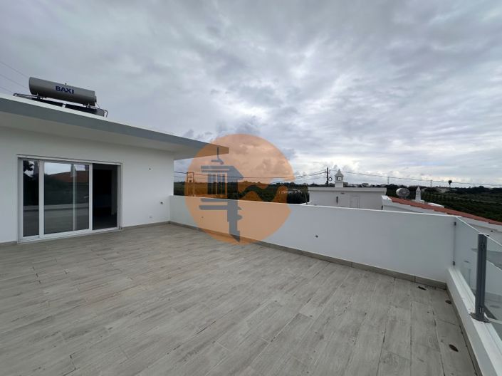 Image No.43-4 Bed House for sale