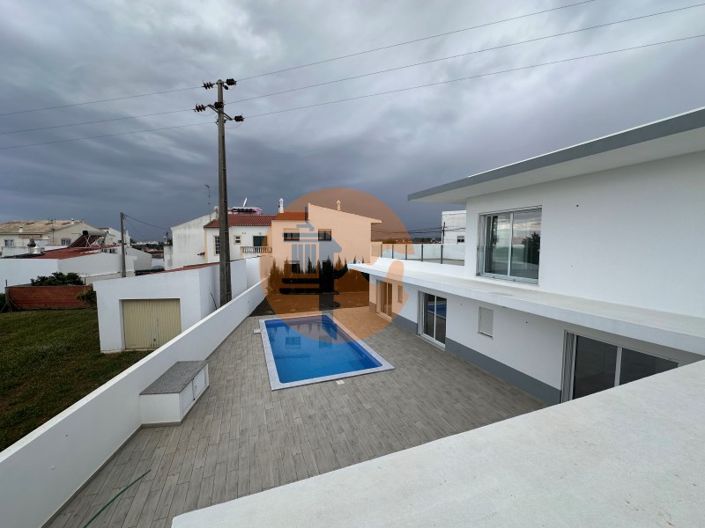 Image No.45-4 Bed House for sale