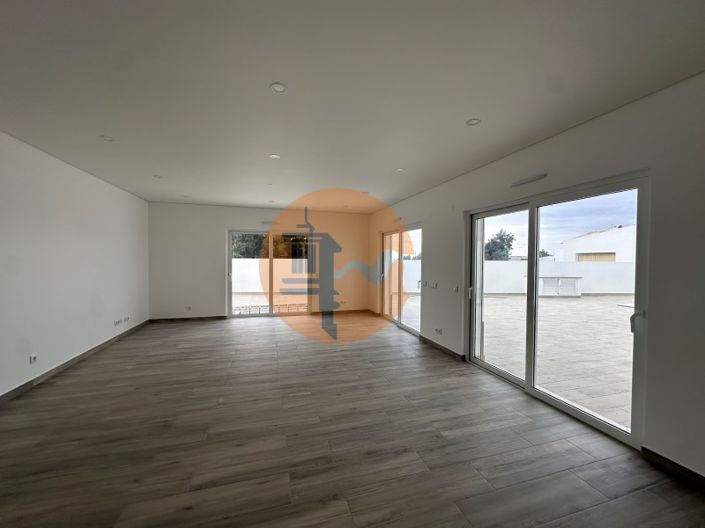 Image No.49-4 Bed House for sale