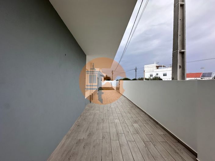 Image No.56-4 Bed House for sale