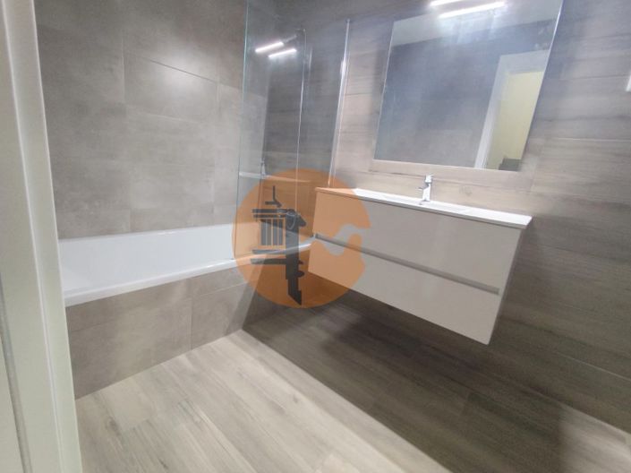 Image No.22-3 Bed House for sale