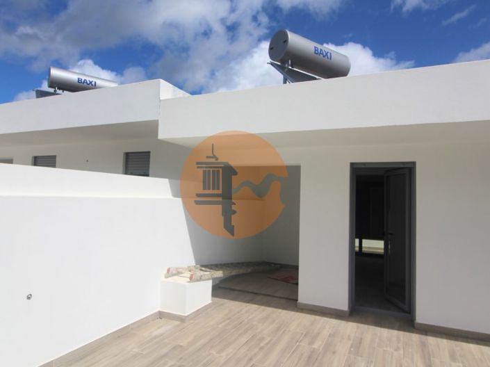 Image No.26-3 Bed House for sale