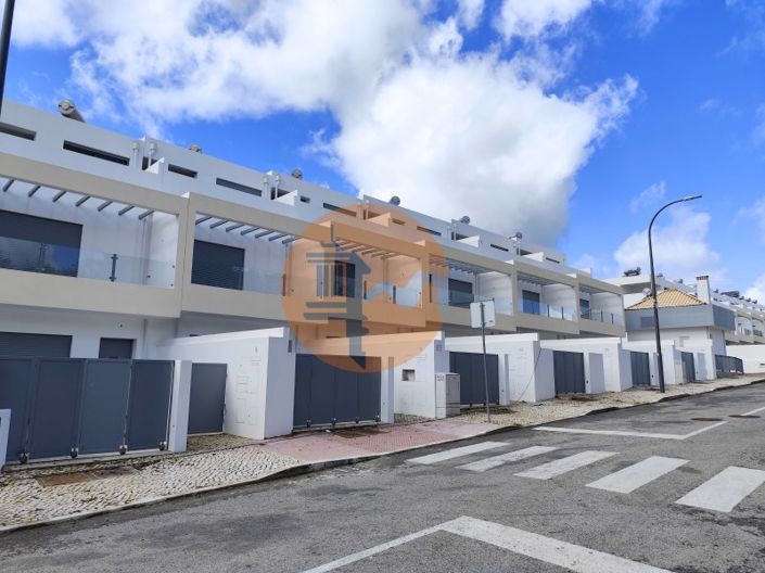 Image No.3-3 Bed House for sale