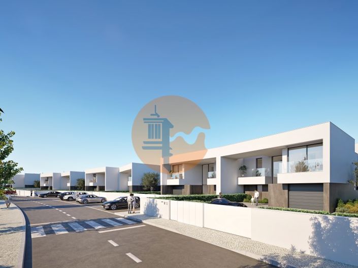 Image No.6-4 Bed House for sale