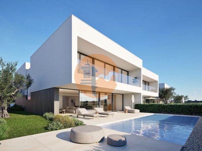 Image No.1-4 Bed House for sale