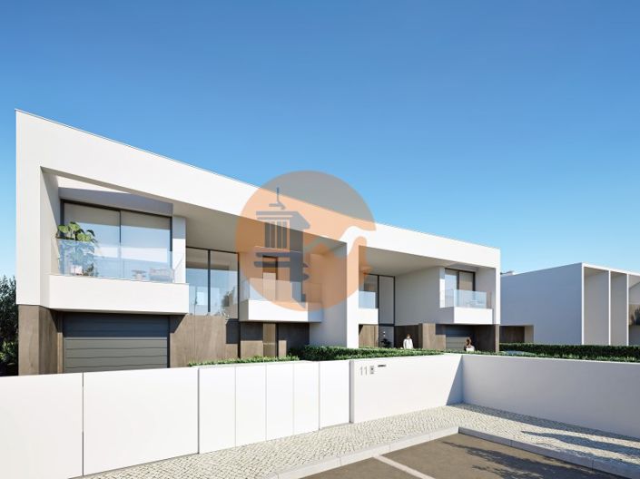 Image No.9-4 Bed House for sale