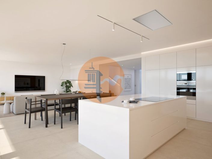 Image No.21-4 Bed House for sale