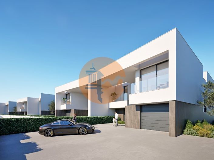 Image No.4-4 Bed House for sale