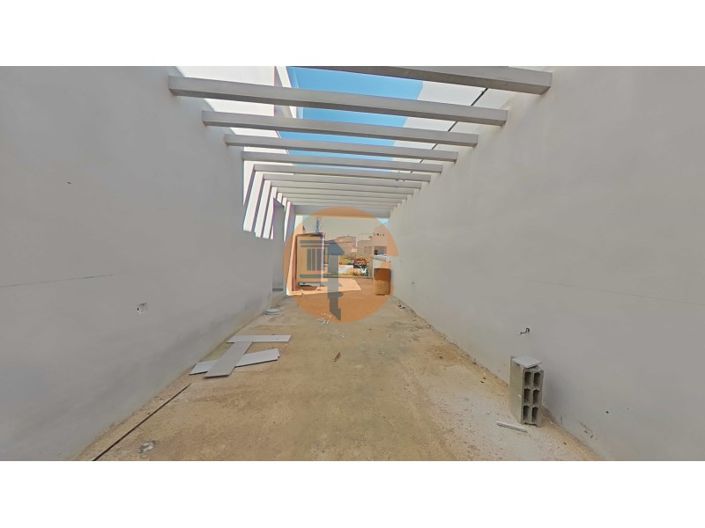 Image No.11-4 Bed House for sale