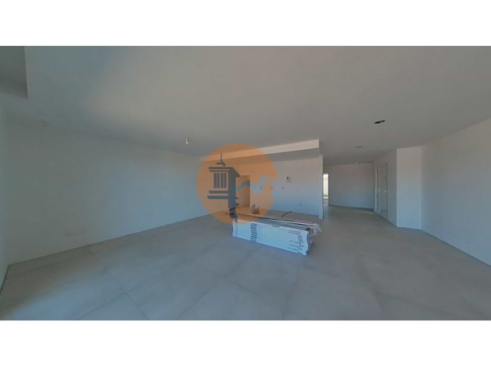 Image No.14-4 Bed House for sale