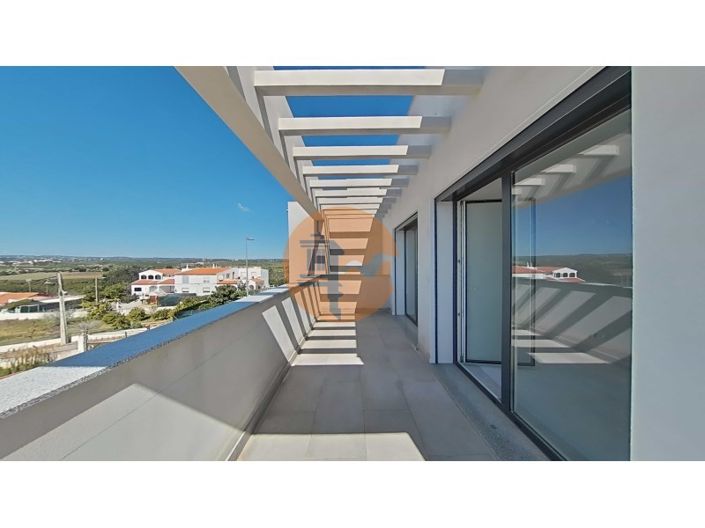 Image No.32-4 Bed House for sale