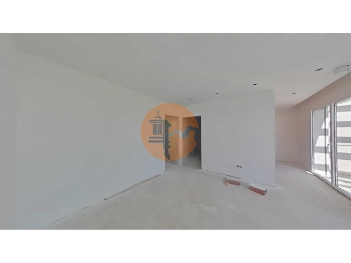 Image No.34-4 Bed House for sale