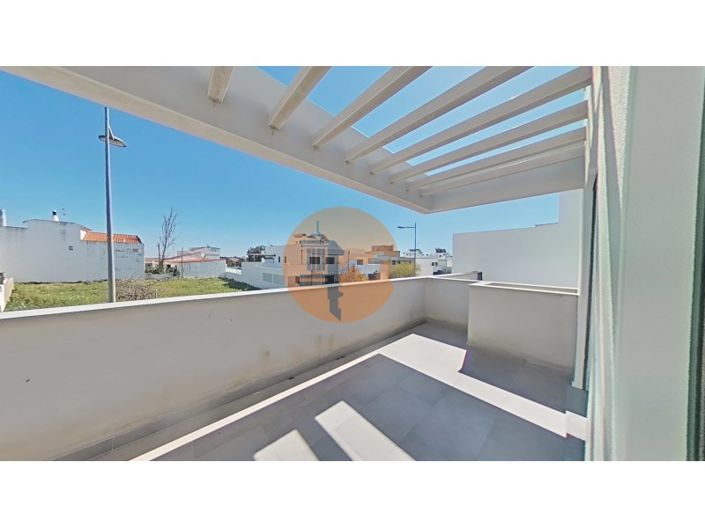 Image No.35-4 Bed House for sale