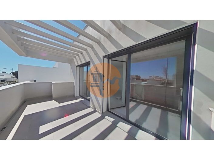 Image No.36-4 Bed House for sale