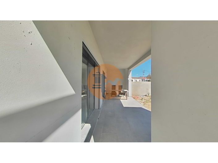 Image No.9-4 Bed House for sale