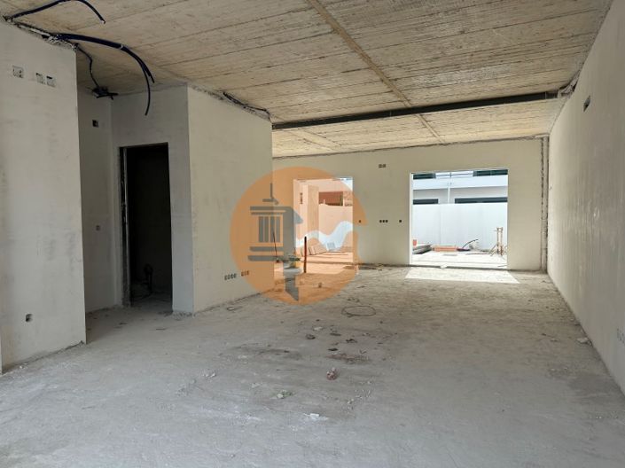 Image No.6-3 Bed House for sale