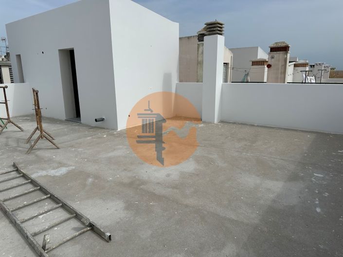 Image No.35-3 Bed House for sale