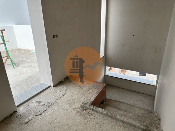 Image No.36-3 Bed House for sale