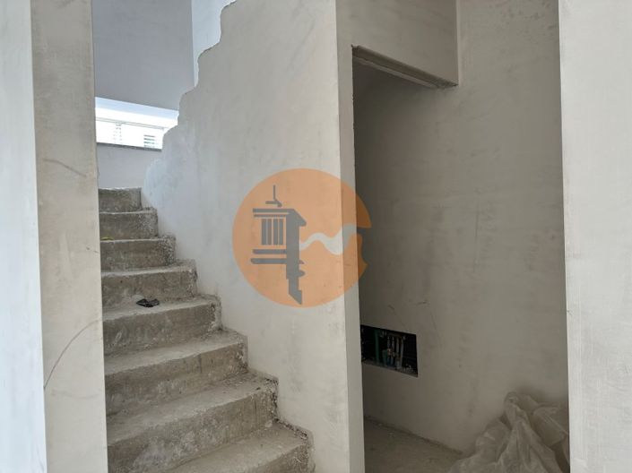 Image No.39-3 Bed House for sale