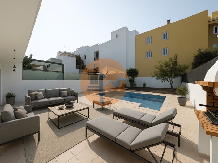 Image No.1-4 Bed House for sale