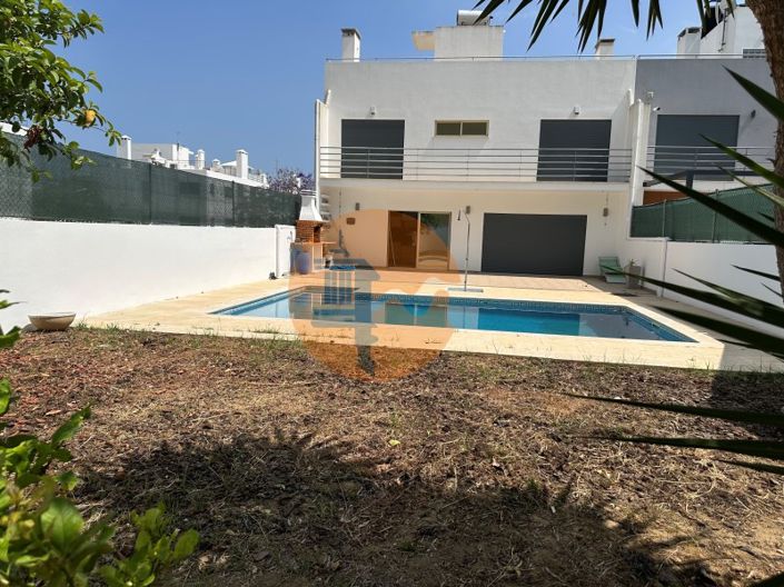 Image No.10-4 Bed House for sale