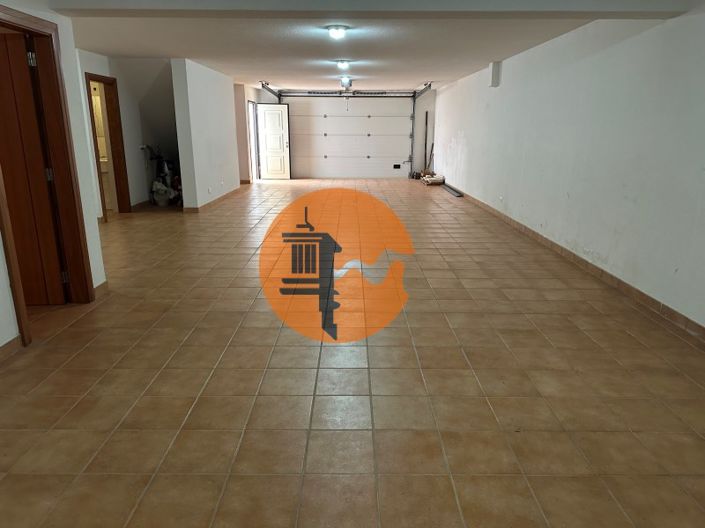 Image No.11-4 Bed House for sale