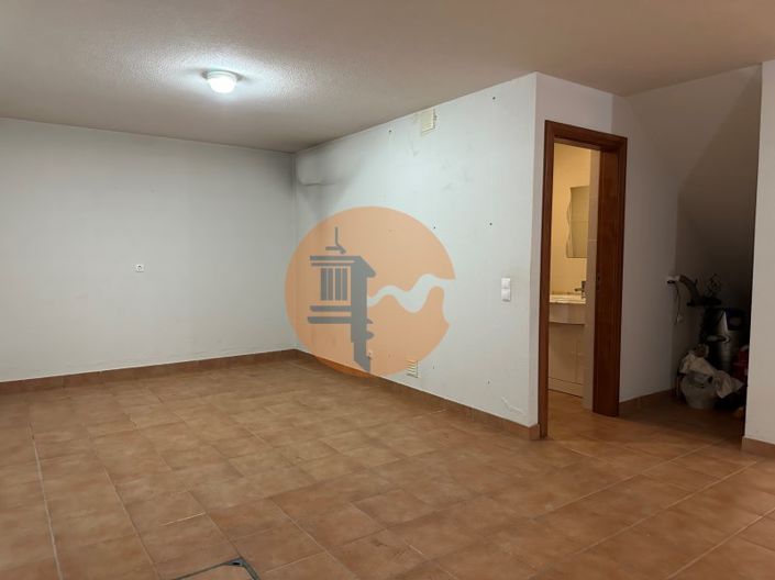 Image No.23-4 Bed House for sale