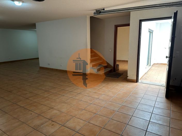 Image No.24-4 Bed House for sale