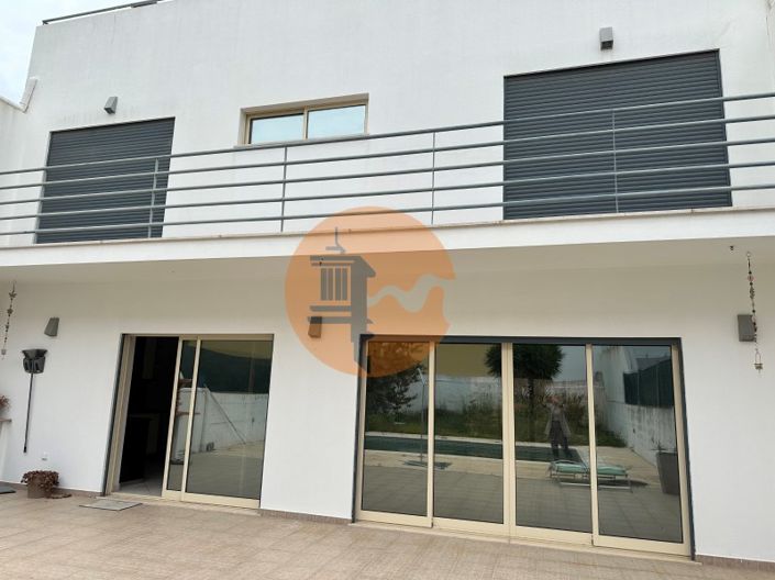 Image No.26-4 Bed House for sale