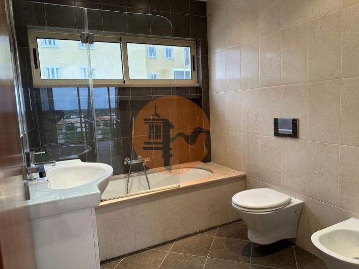 Image No.44-4 Bed House for sale