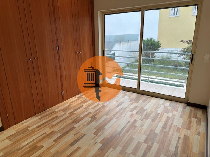 Image No.46-4 Bed House for sale