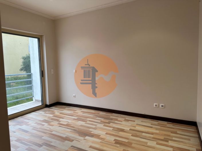 Image No.48-4 Bed House for sale