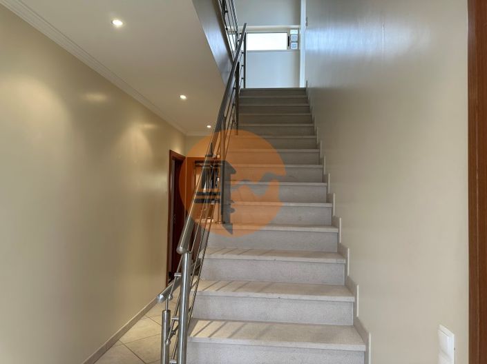 Image No.56-4 Bed House for sale