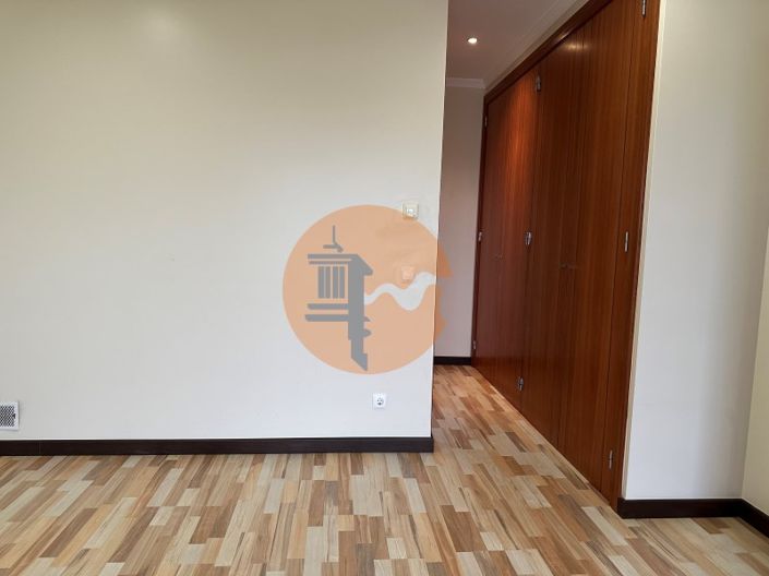 Image No.63-4 Bed House for sale