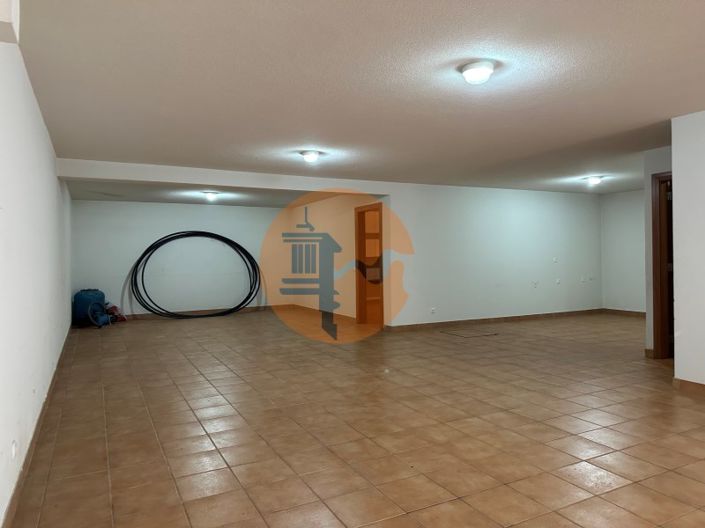 Image No.66-4 Bed House for sale