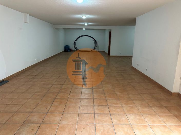 Image No.68-4 Bed House for sale