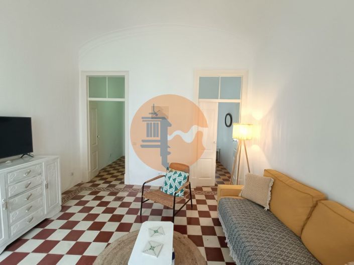 Image No.1-2 Bed House for sale