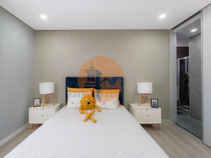 Image No.11-4 Bed House for sale